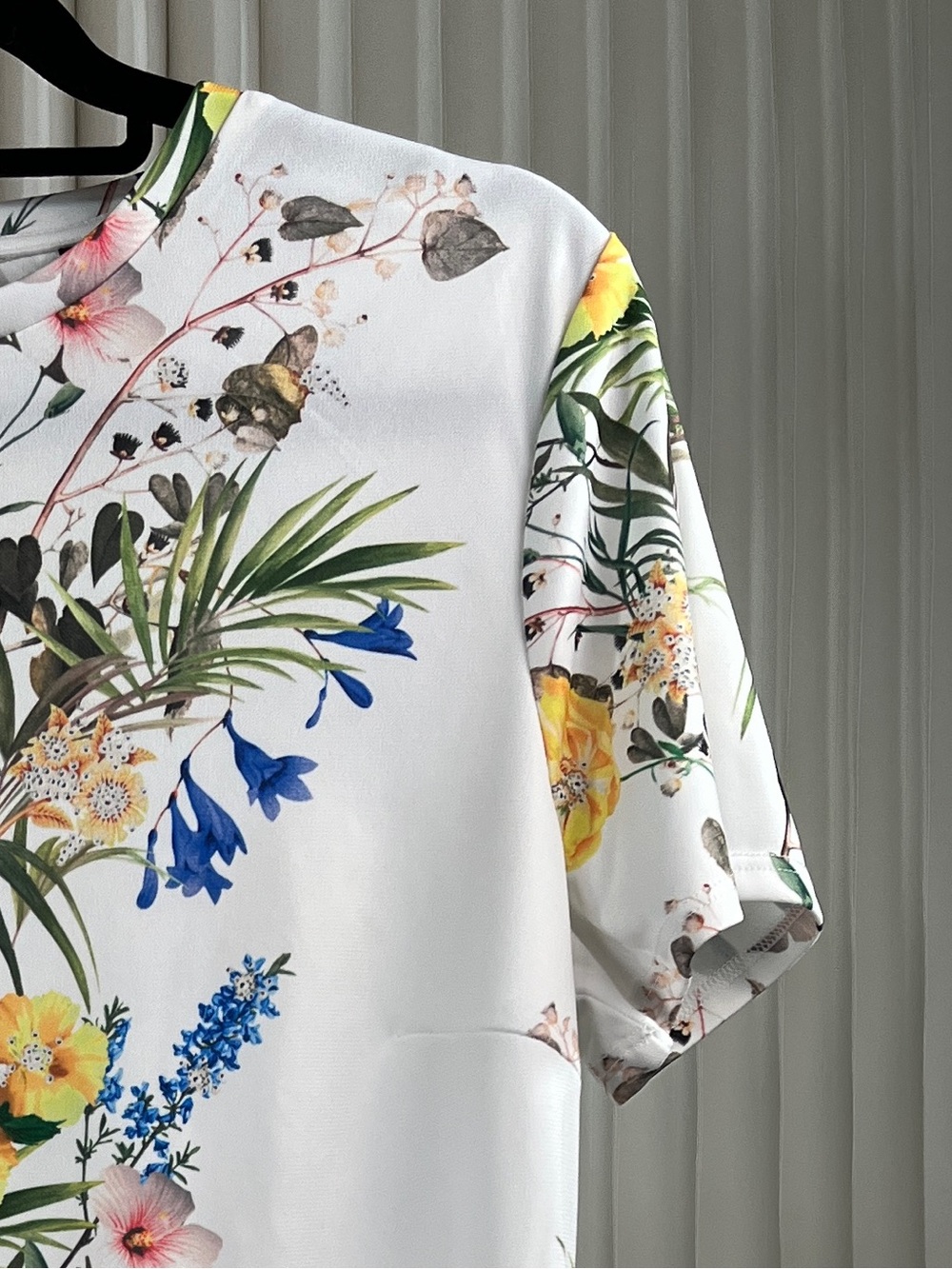 Ted Baker Floral Graphic T-shirt - Picture 8 of 11